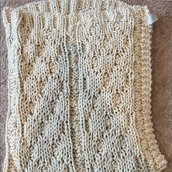 NORDSTROM at Home Chunky Handknit Cable throw - Picture 1 of 3